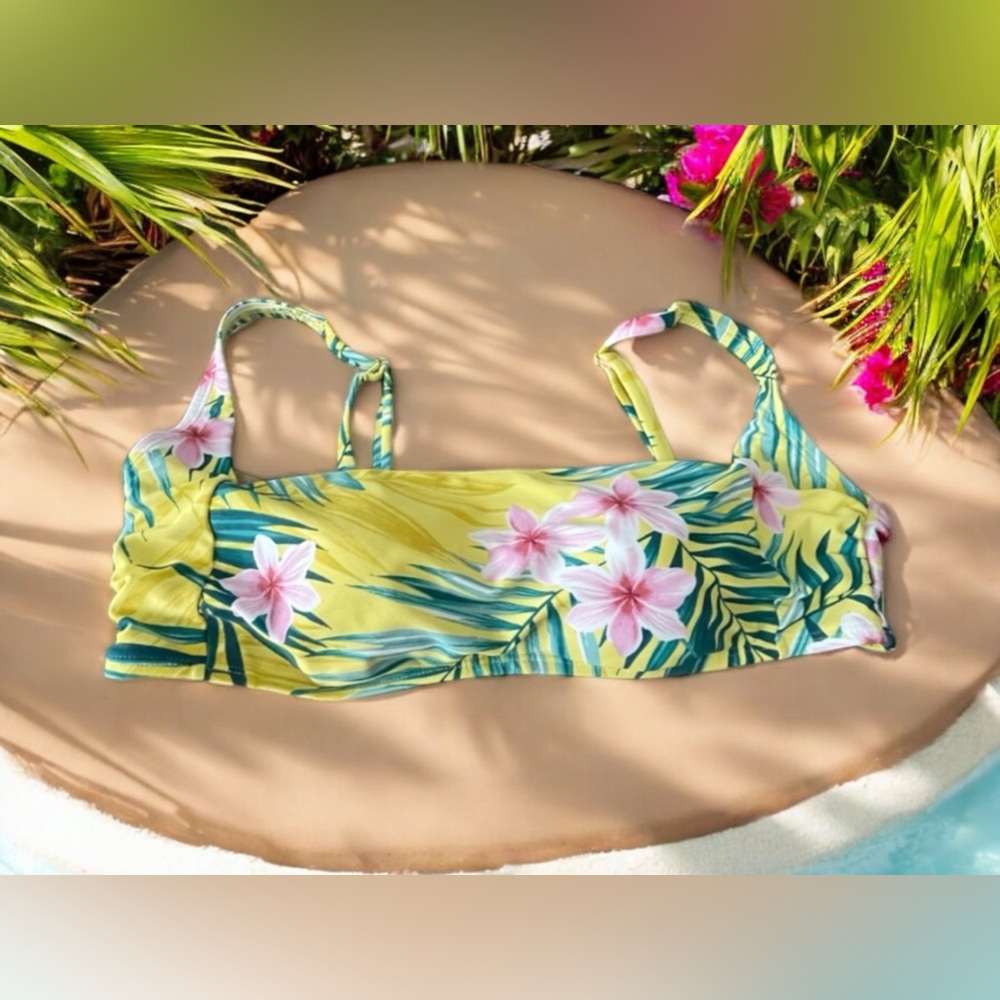 ⭐️ KONAL SOL XL bikini top. Yellow w/ floral pattern. Seen in cups. NWOT.